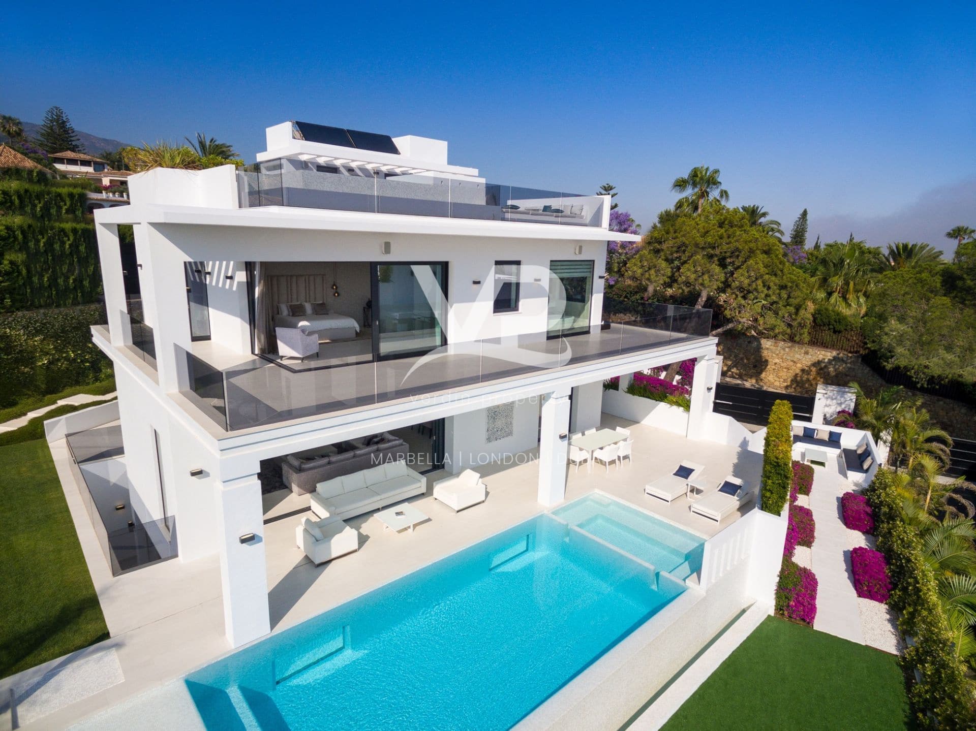 VILLA BLUE, CONTEMPORARY VILLA IN NAGUELES